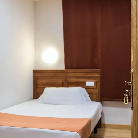 Hotel Kubik Caces