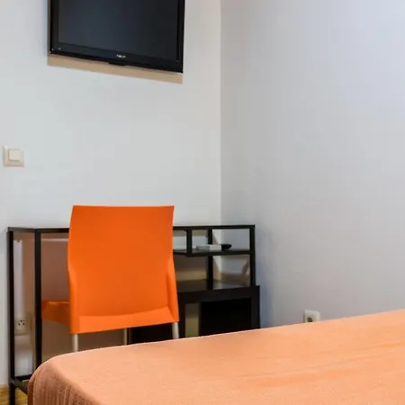 Kubik Hotel 2*