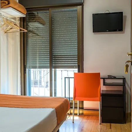 Kubik Hotel 2*