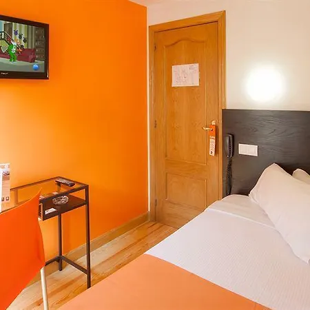 Kubik Hotel 2*
