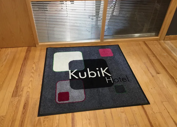Kubik Hotel 2*